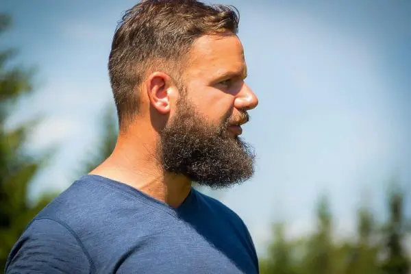 Es sind keine erkennbaren Aktivitäten oder Objekte sichtbar