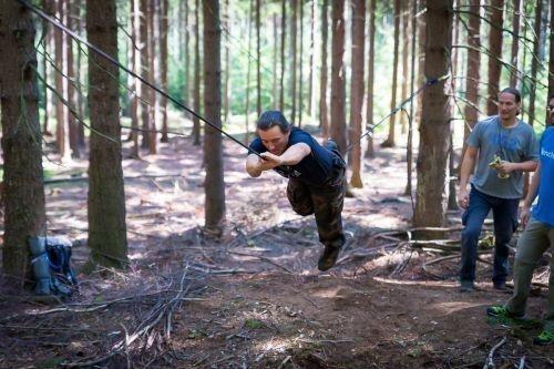 Team-Survival-10560