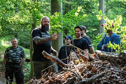 Survivaltrainer und Outdoor Guide Ronny Schmidt Survival Training mit Ronny Schmidt in Thüringen