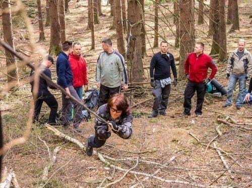 Team-Survival-9057